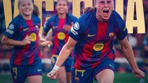 国足遭遇三连败，世界杯晋级受挫，中新体坛关注